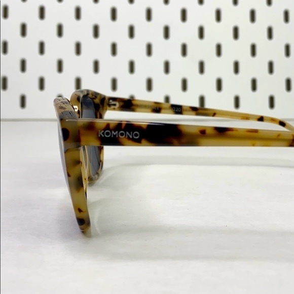 KOMONO Women’s Renee Ivory Demi Sunglasses - Picture 10 of 14